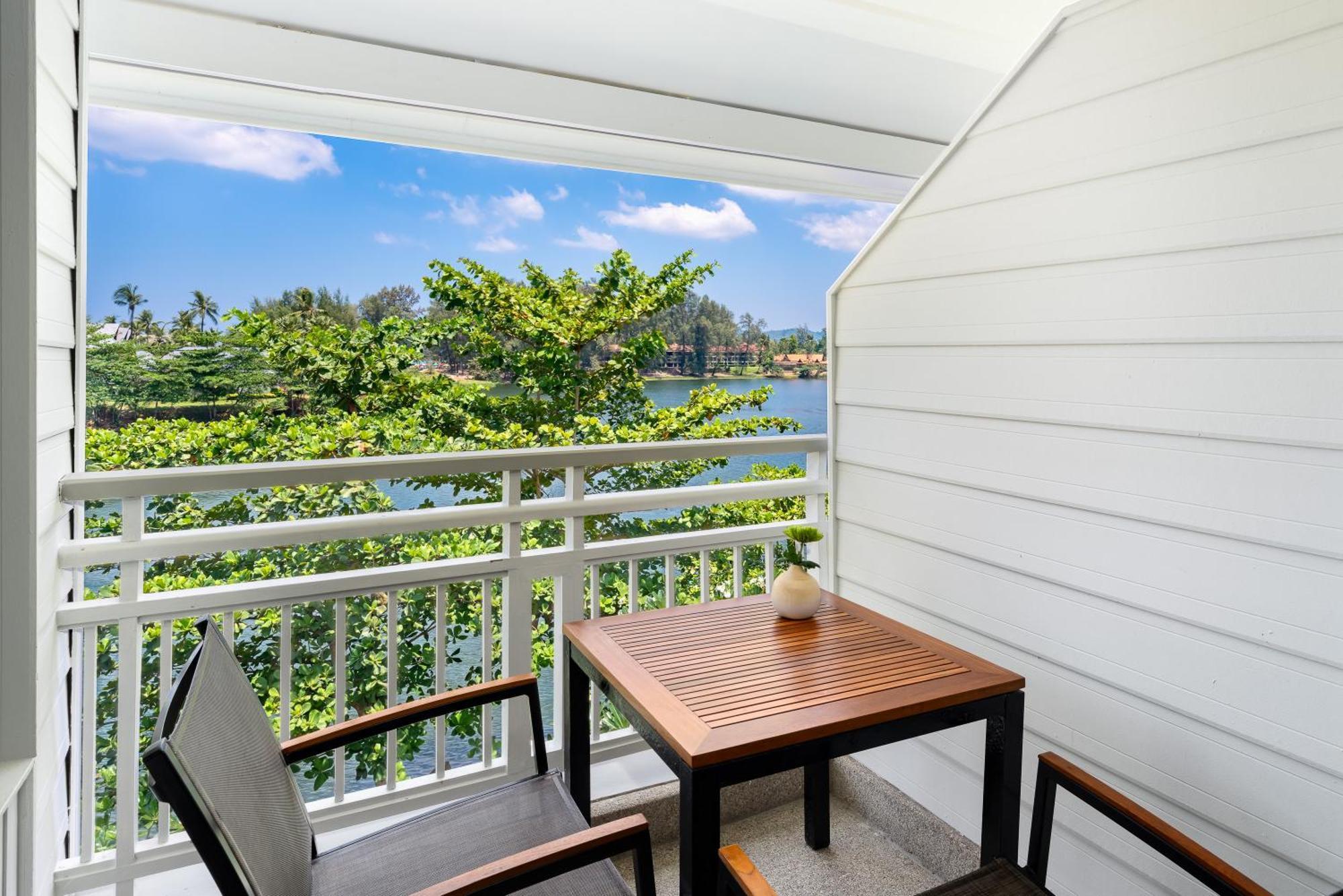 Saii Laguna Phuket Bãi biển Bang Tao Ngoại thất bức ảnh A balcony