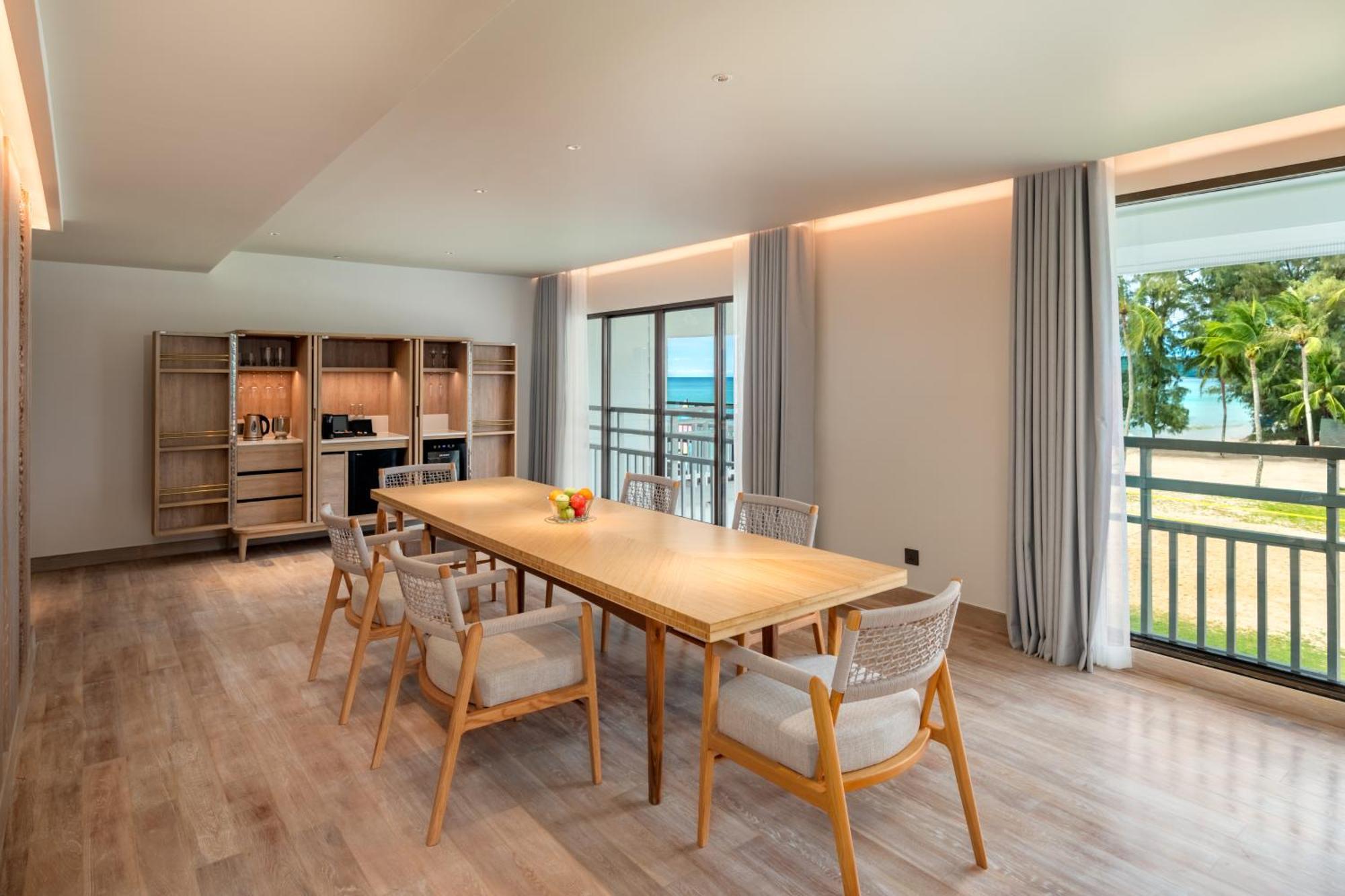 Saii Laguna Phuket Bãi biển Bang Tao Ngoại thất bức ảnh A dining room at the hotel