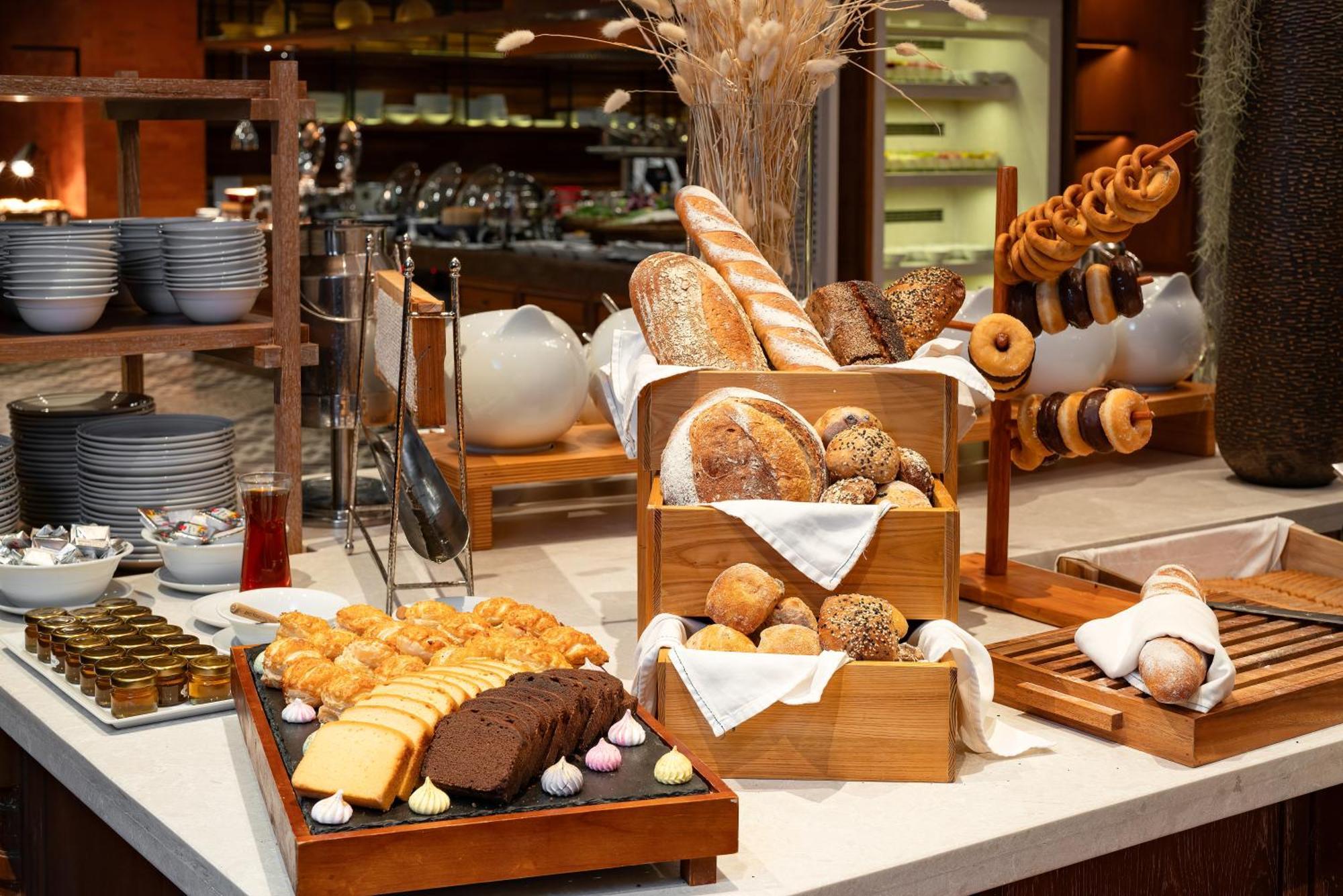 Saii Laguna Phuket Bãi biển Bang Tao Ngoại thất bức ảnh A bread station